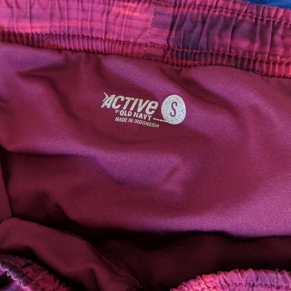 Old Navy Athletic Shorts - Picture 3 of 3